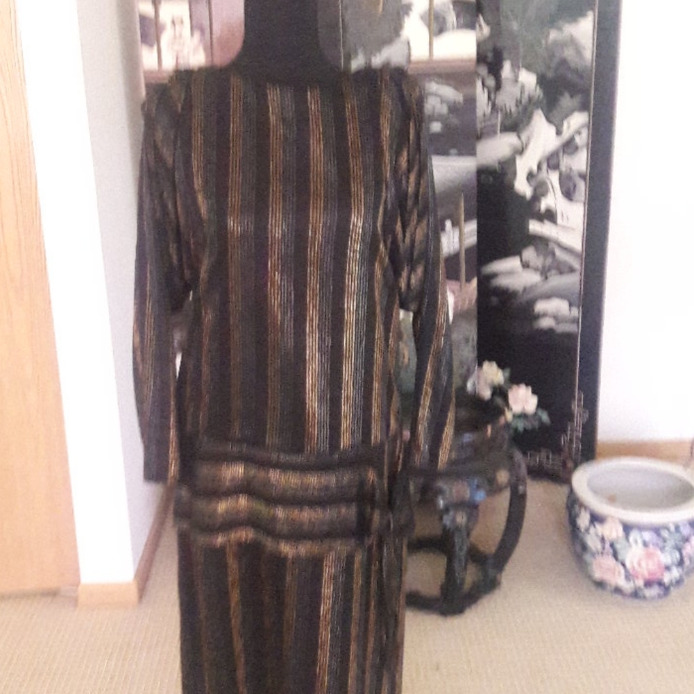 Black & Gold Lined Dress Size 9